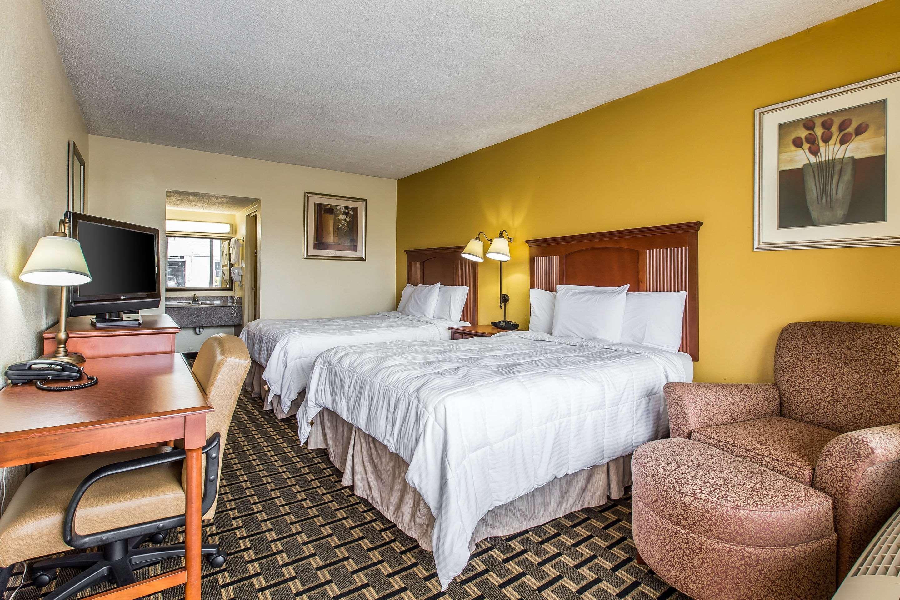 Econo Lodge ביירון מראה חיצוני תמונה