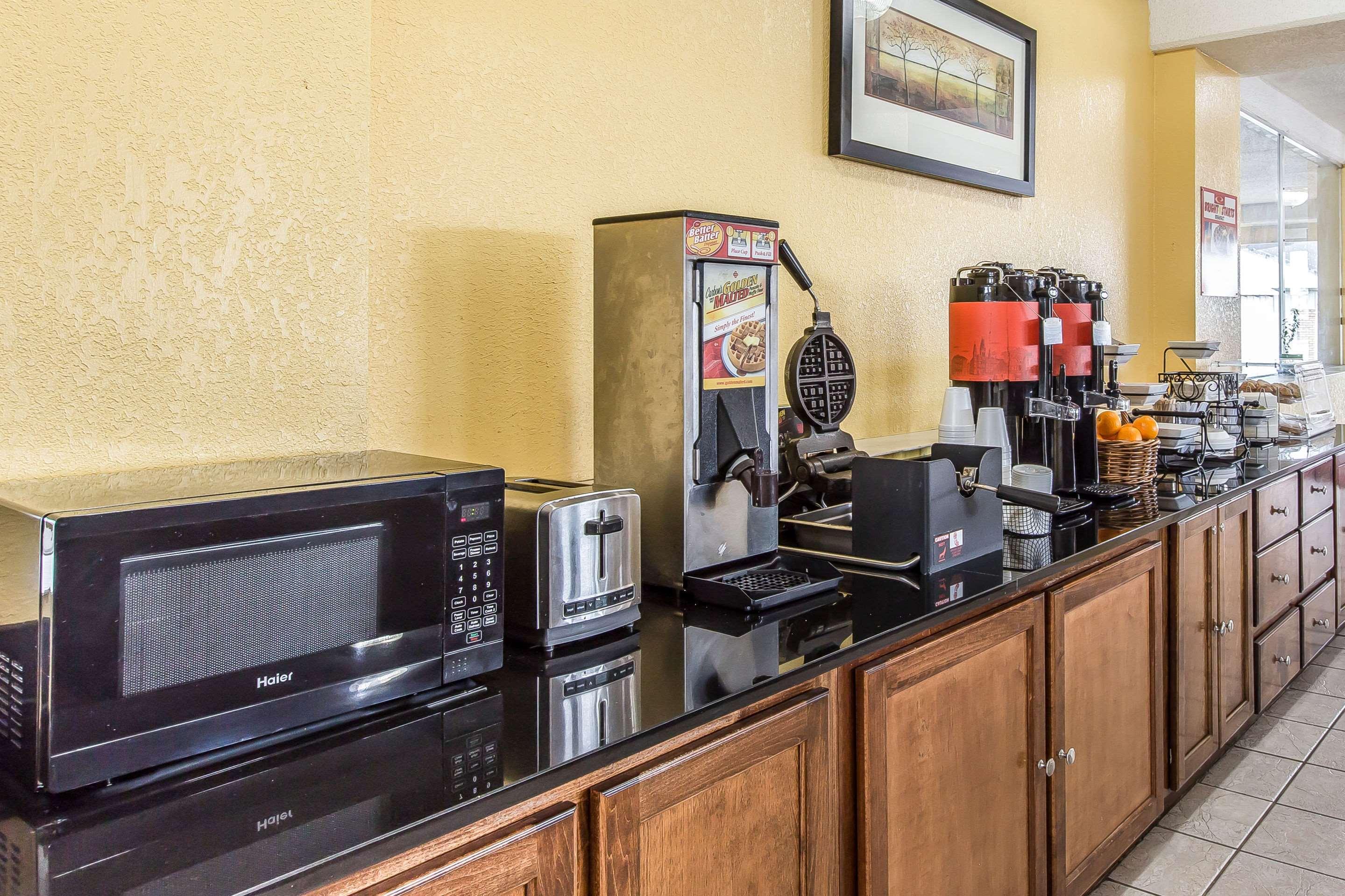 Econo Lodge ביירון מראה חיצוני תמונה
