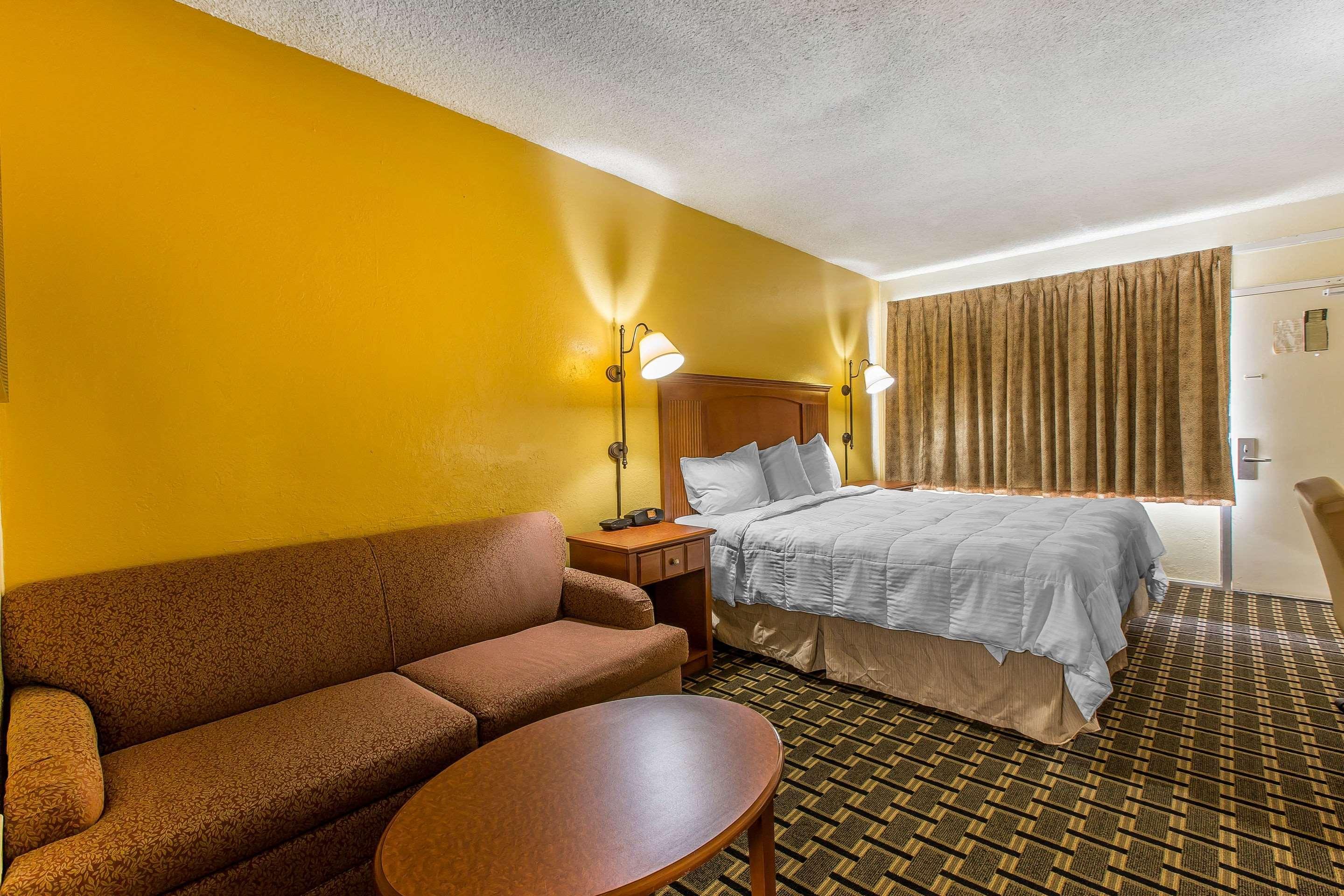 Econo Lodge ביירון מראה חיצוני תמונה