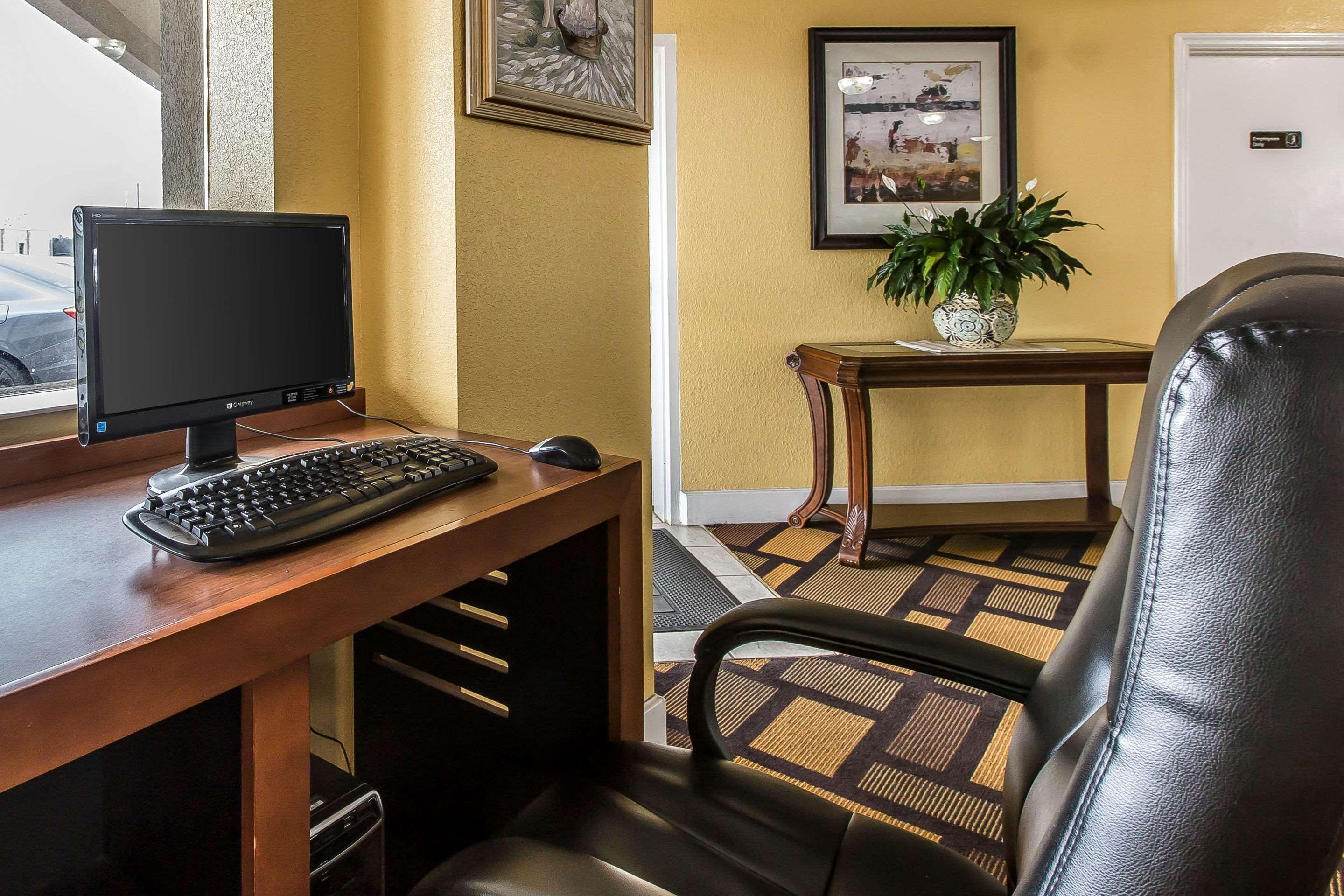 Econo Lodge ביירון מראה חיצוני תמונה